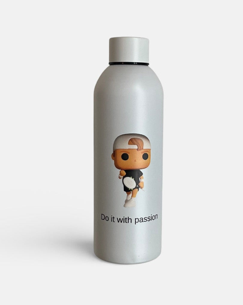 Drink bottle 750, pop art collection, Holger figurine and performance statement