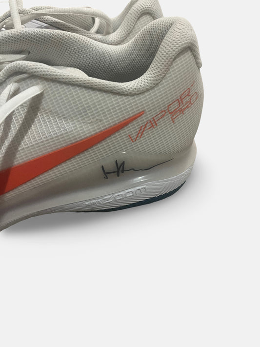 Signed shoes white/orange hard court