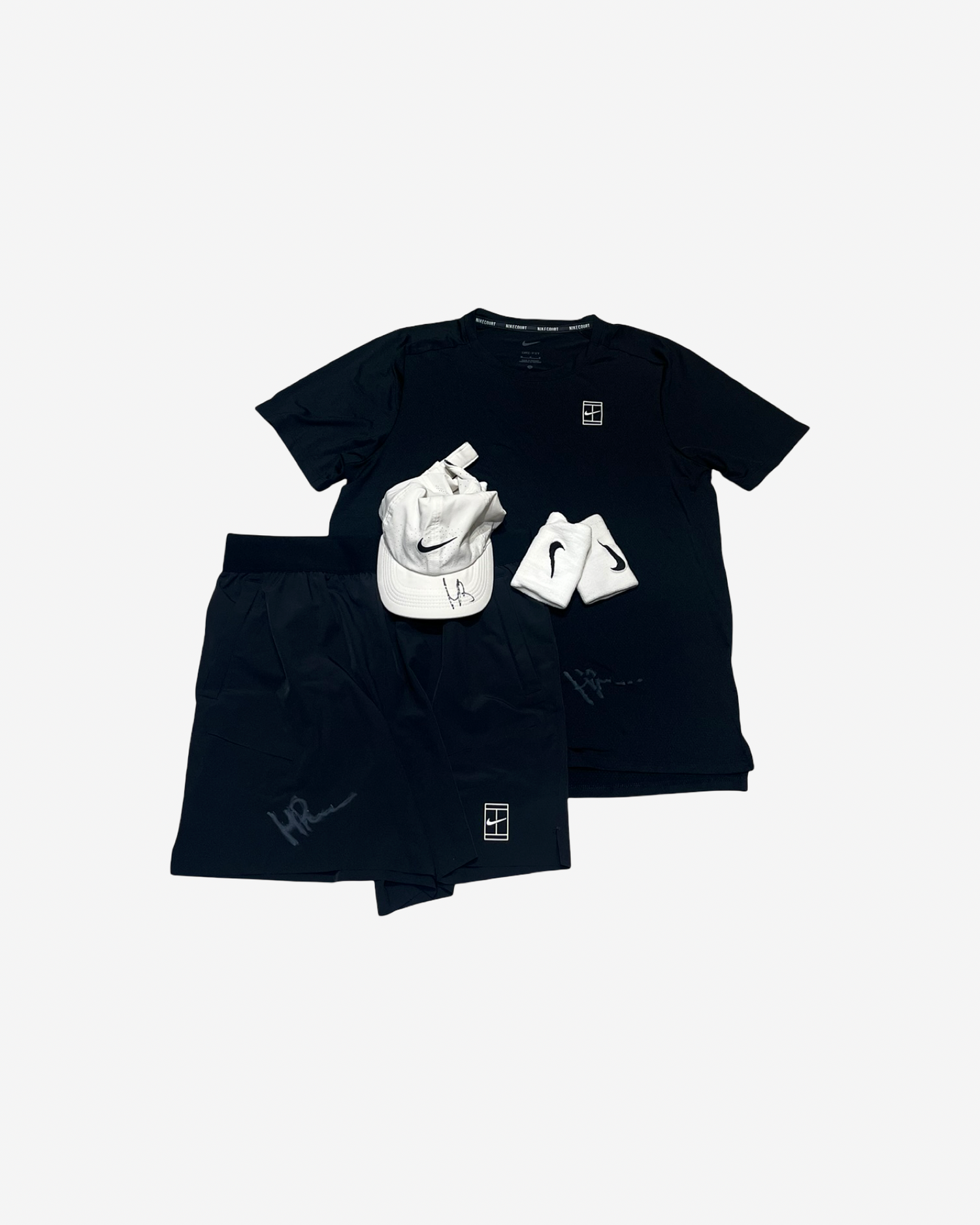 Complete match outfit black, signed