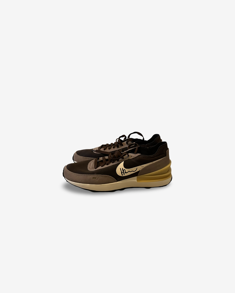 Nike Air Max Dawn retro sneakers, signed