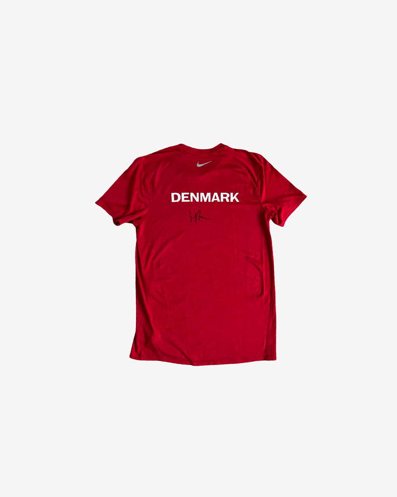 Davis cup practice shirt signed on the back