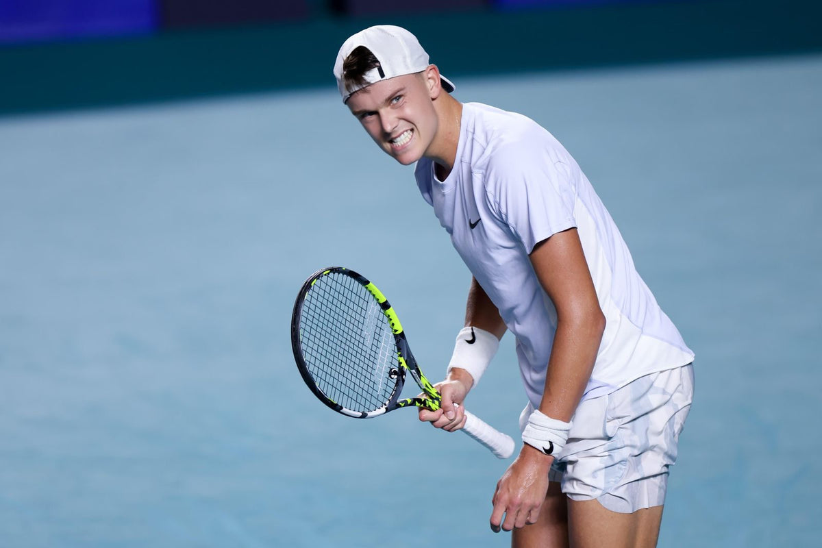 Signed Match Shorts ice blue and white pattern