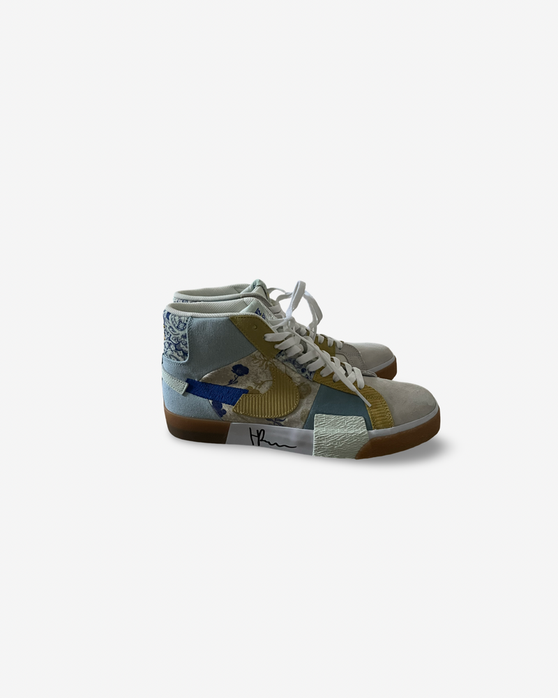 Basket sneakers, mosaic in blue and yellow, signed