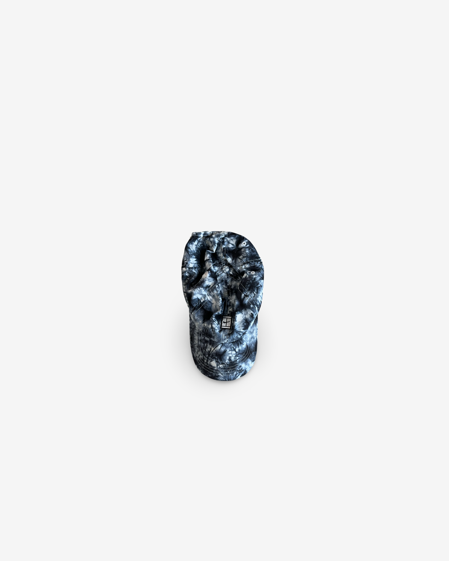 Monochrome pattern cap, signed
