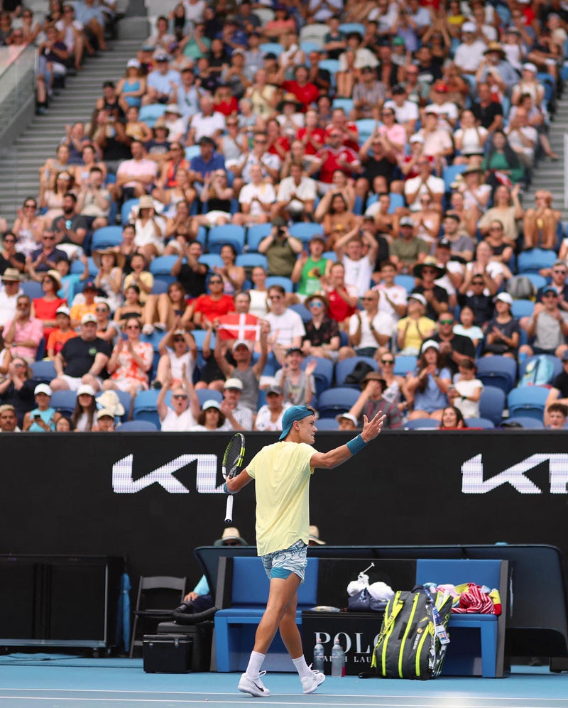 Iconic signed match shorts AO