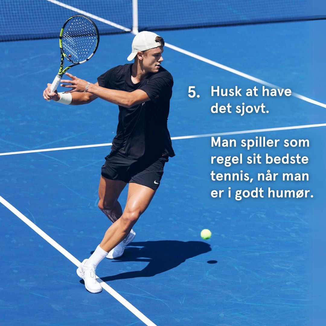 Tennis learning book. Signed edition, limited - Holger Rune på og uden for banen (Danish)