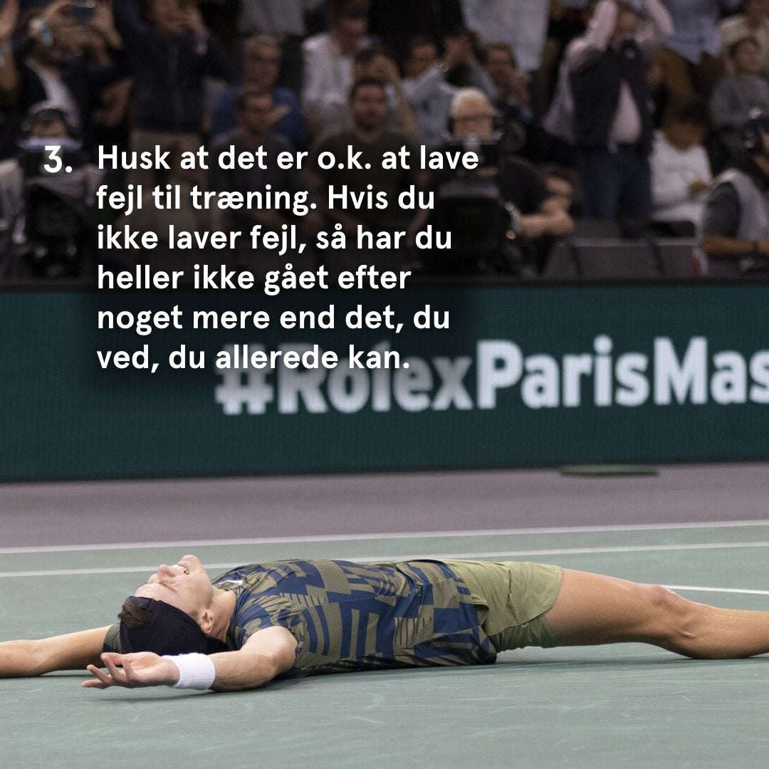 Tennis learning book. Signed edition, limited - Holger Rune på og uden for banen (Danish)