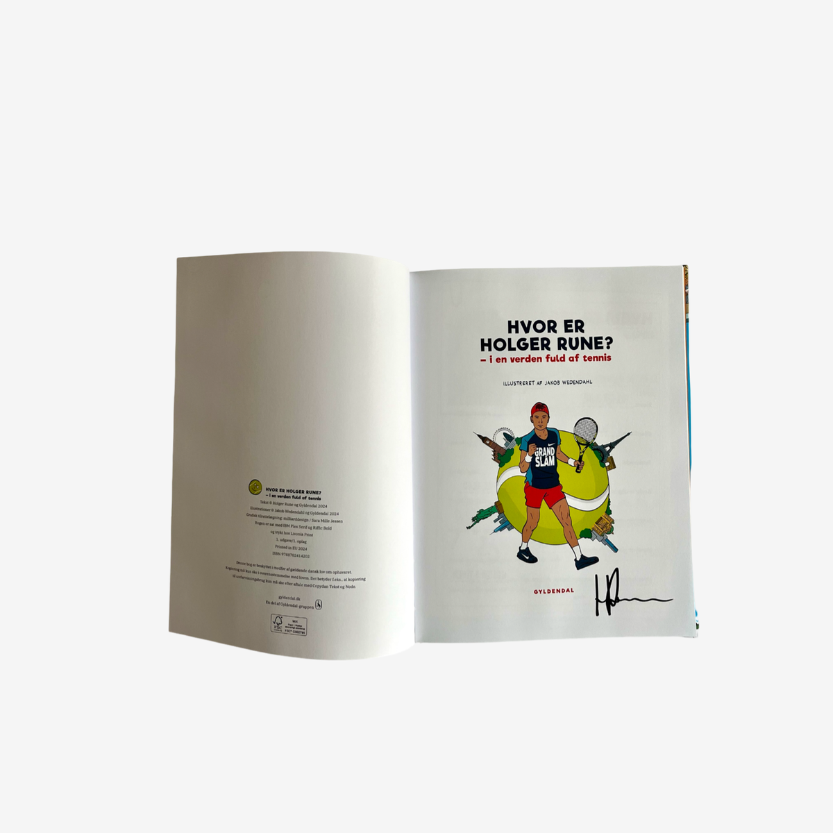 Signeret Grand Slam tennisfindebog - “Hvor er Holger Rune?” (Dansk udgave), limited