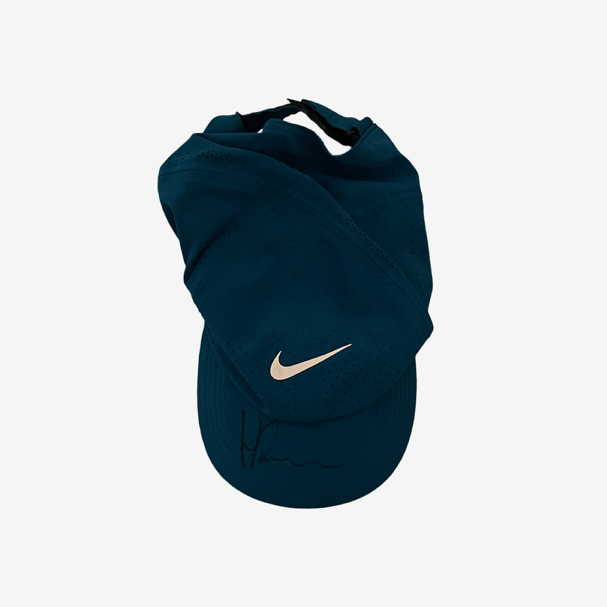 Signed match used cap from Australien Open 2023