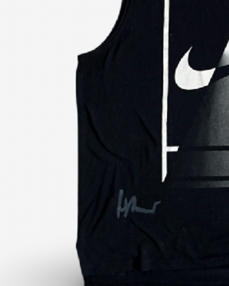 Monochrome Nike court sleeveless, signed