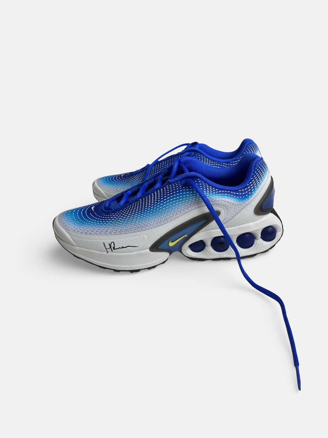 Signed Air Max dn