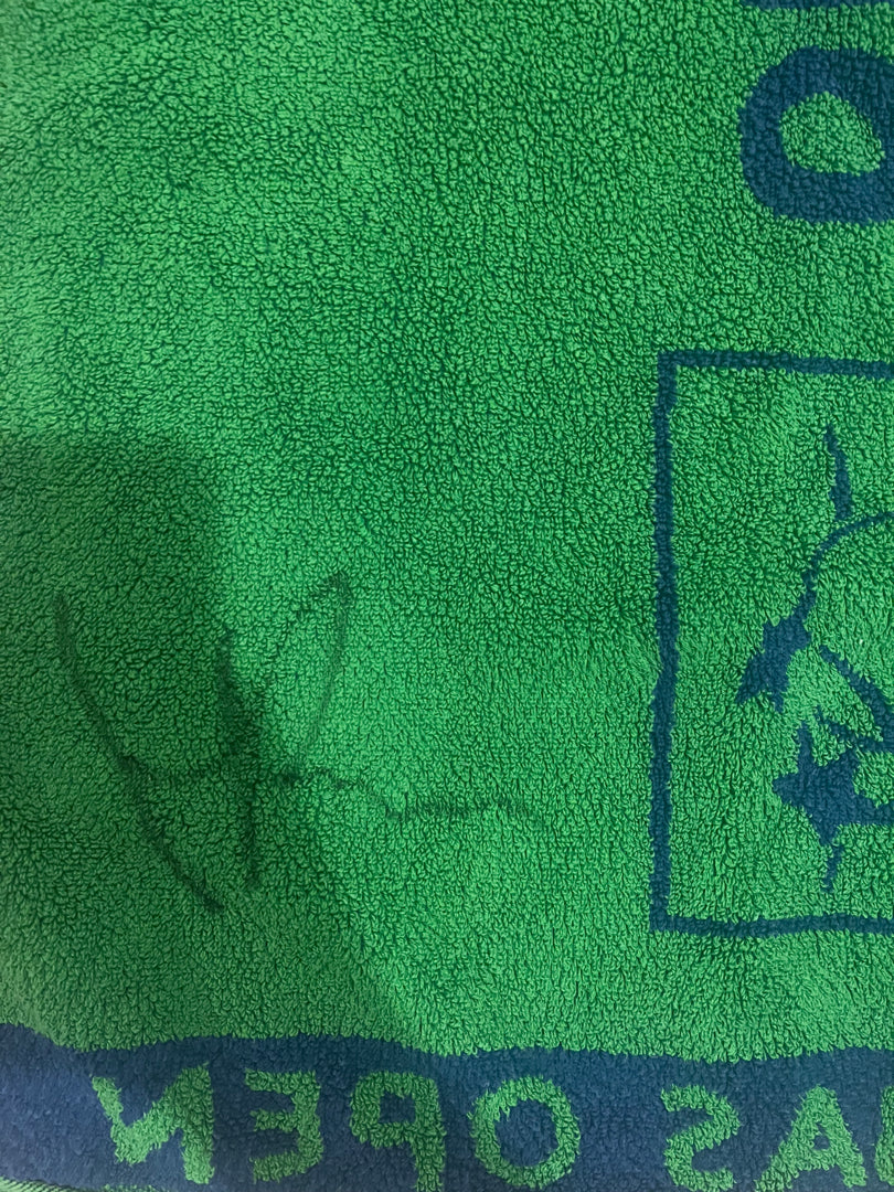 Signed towel used at BNP Paribas Indian Wells