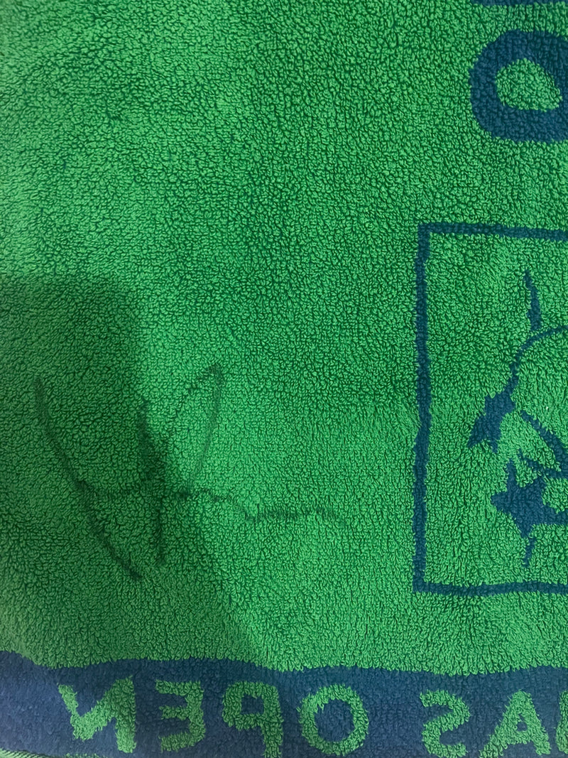 Signed towel used at BNP Paribas Indian Wells