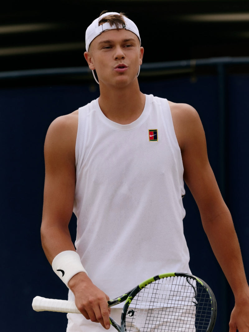 Signed practice sleeveless shirt Queen's 2025